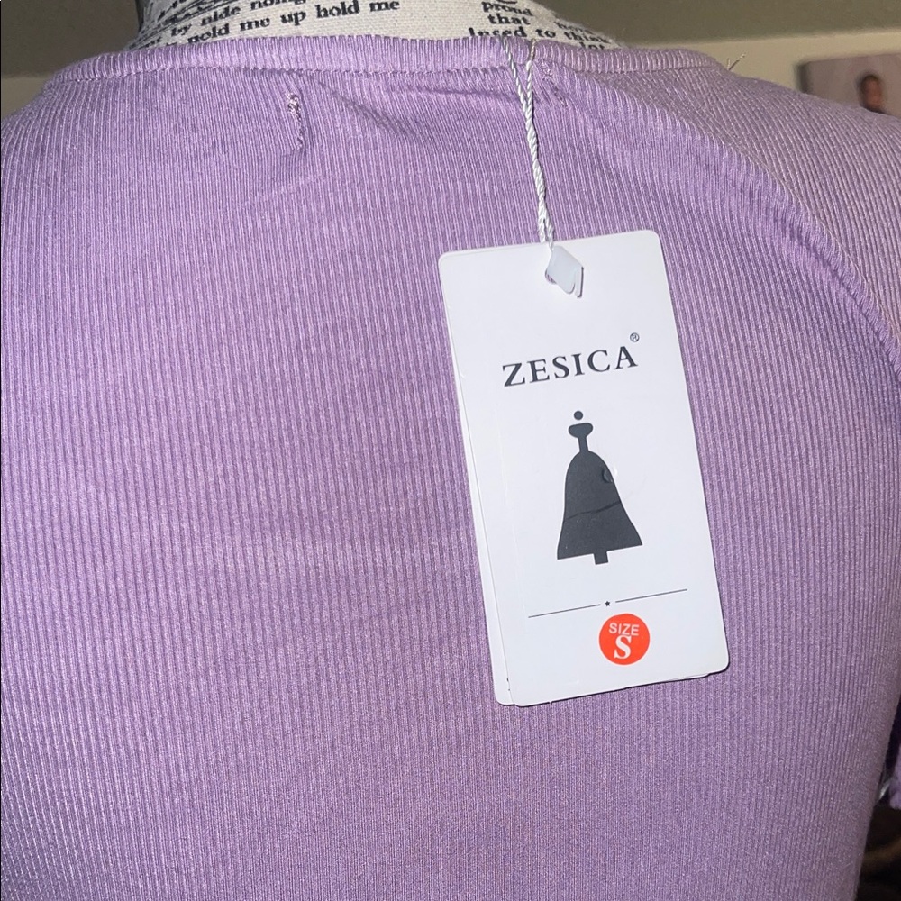 Elegant Purple Maxi Dress with Pockets - Picture 3 of 3